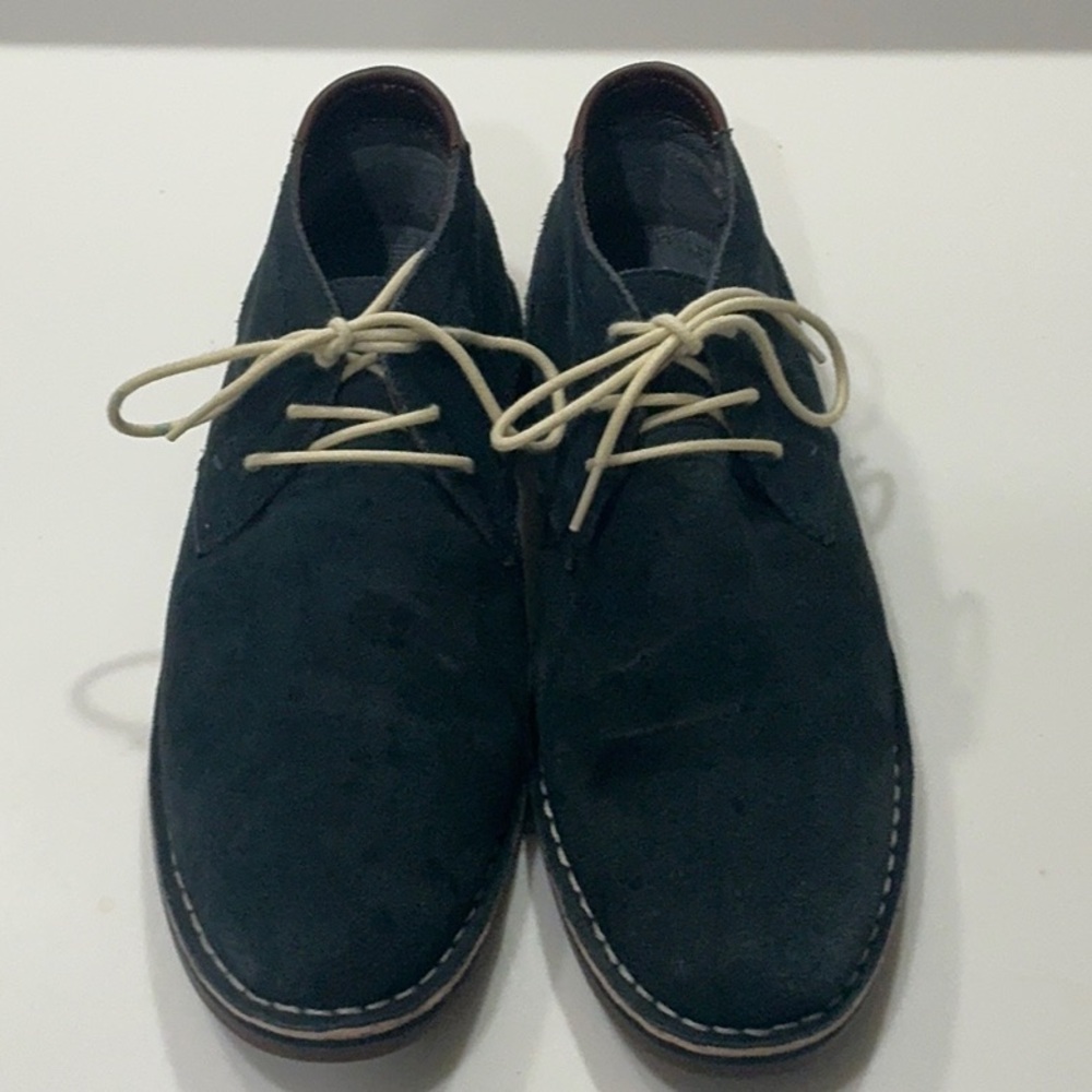 Kenneth Cole Black Chukka Boots Suede Lace-Up